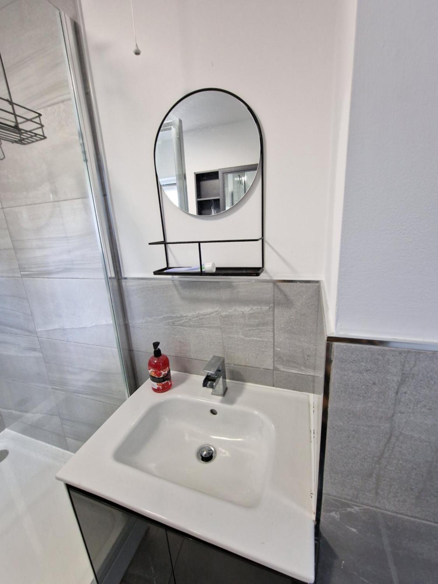 Ckb Flat- Comfort, Cosy, And Secure! Codsall Eksteriør bilde