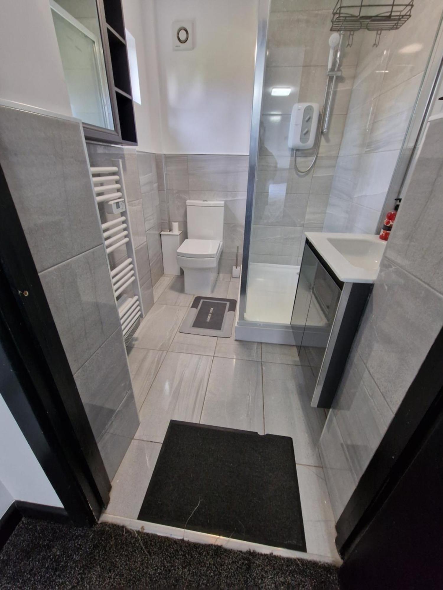 Ckb Flat- Comfort, Cosy, And Secure! Codsall Eksteriør bilde